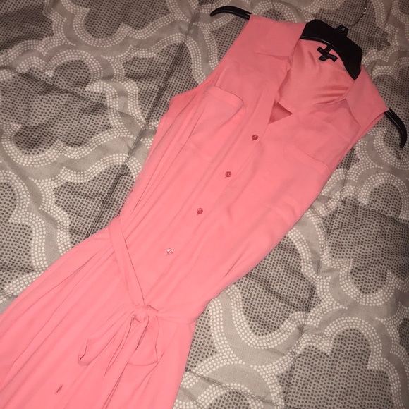 Express sleeveless, belted dress in coral👗 - Picture 10 of 10